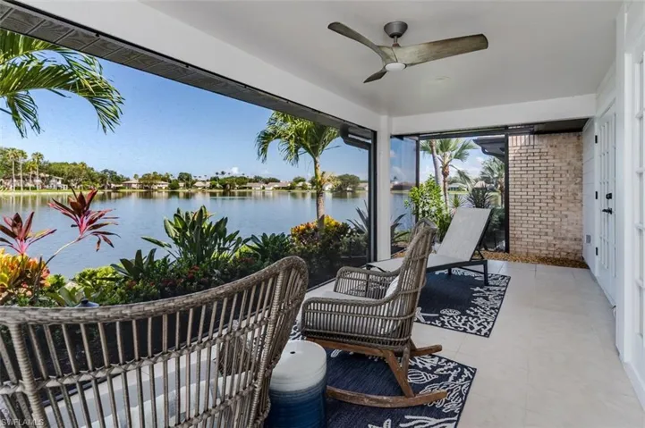 HUGE Lake view, PANORAMIC Screens! Custom Ceiling Fan!