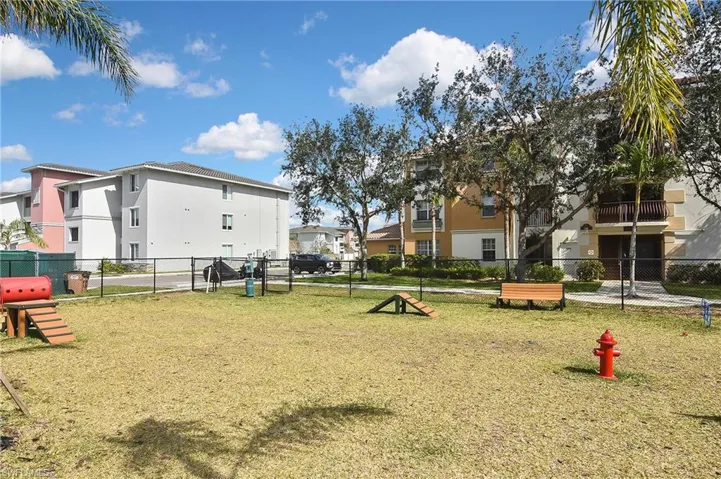 Surrounding community with a yard