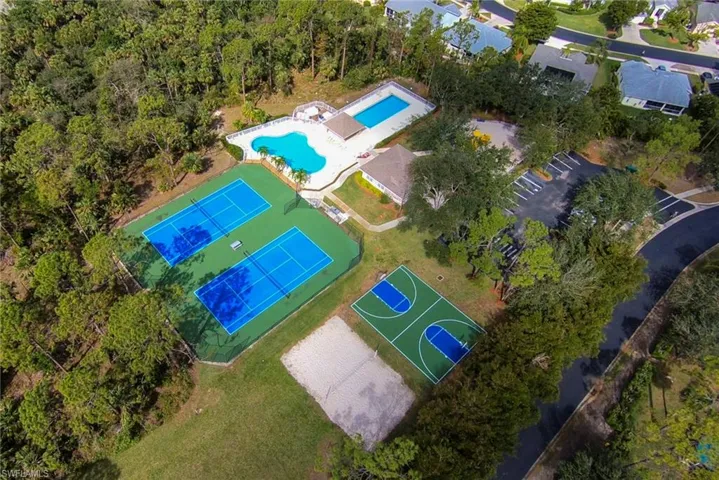 912 Briarwood Blvd, Naples, Florida 34104