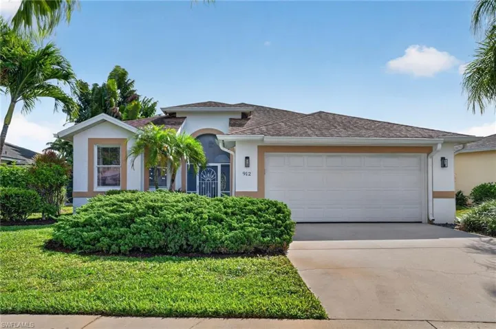 912 Briarwood Blvd, Naples, Florida 34104