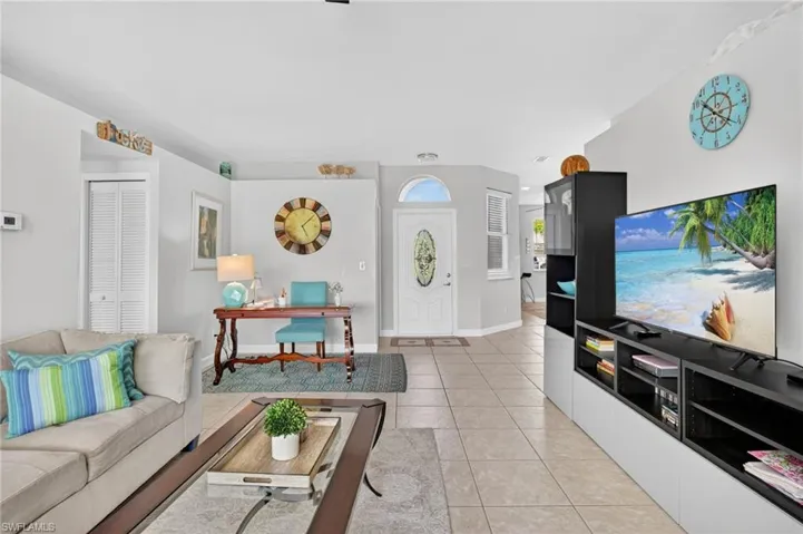 912 Briarwood Blvd, Naples, Florida 34104