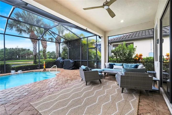 Gorgeous Outdoor Living Space