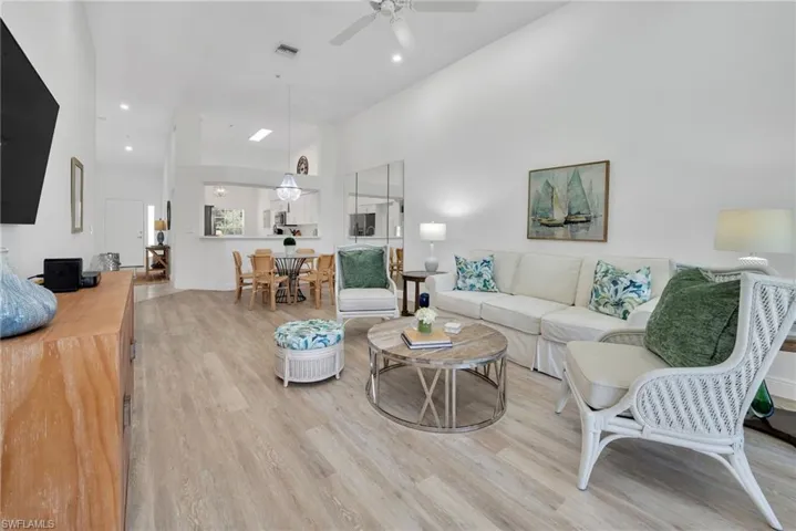 1970 Willow Bend Cir # 202, Naples Fl 34109