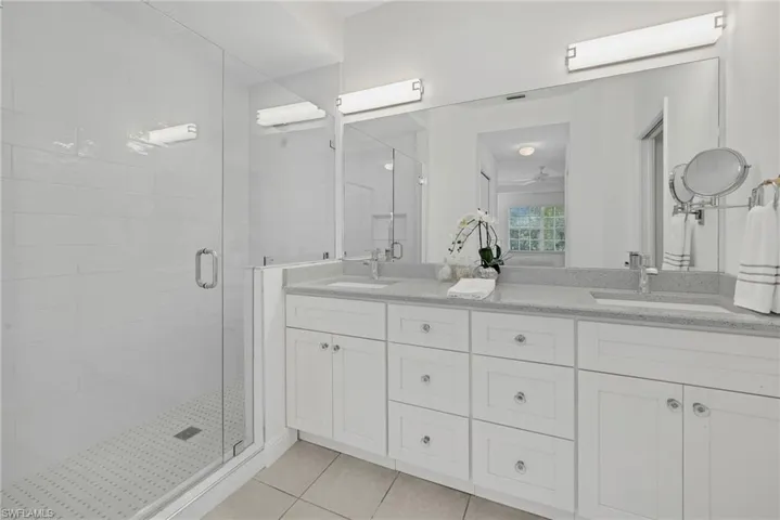1970 Willow Bend Cir # 202, Naples Fl 34109