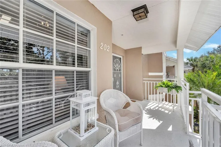 1970 Willow Bend Cir # 202, Naples Fl 34109