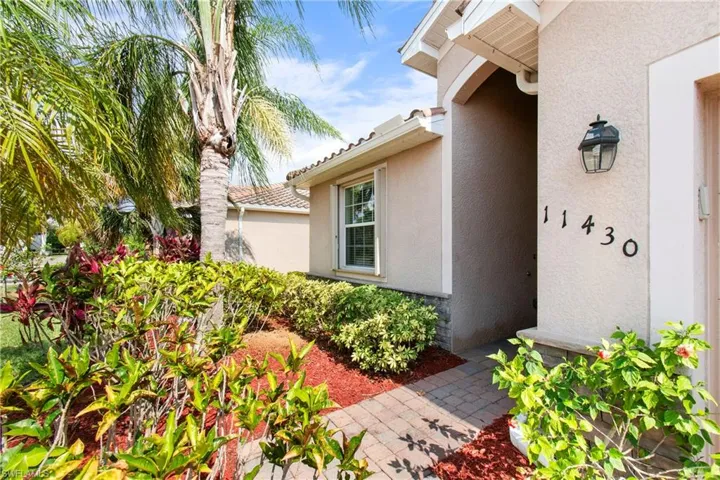 11430 Icarus Cir, Lehigh Acres, Florida 33971