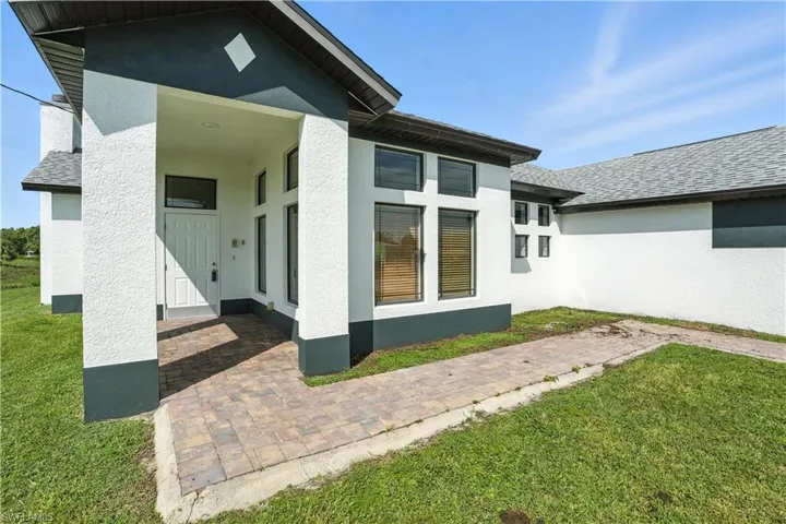 3933 18th St W, Lehigh Acres, Florida 33971
