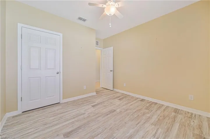 3rd (middle) Bedroom