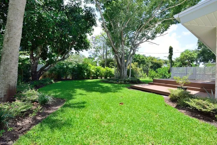 1140  9th N AVE, Naples, FL 34102