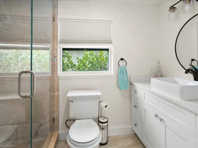 1140  9th N AVE, Naples, FL 34102