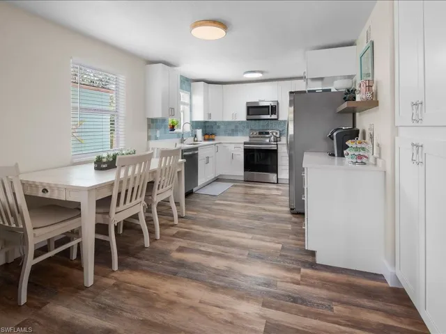 1140  9th N AVE, Naples, FL 34102