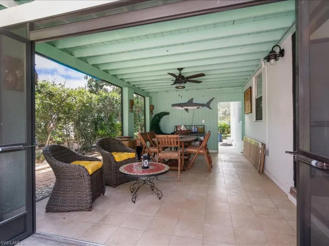 1140  9th N AVE, Naples, FL 34102