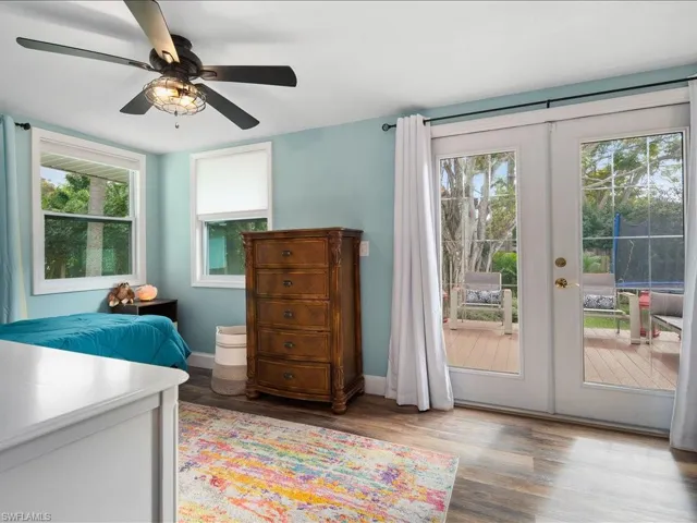 1140  9th N AVE, Naples, FL 34102