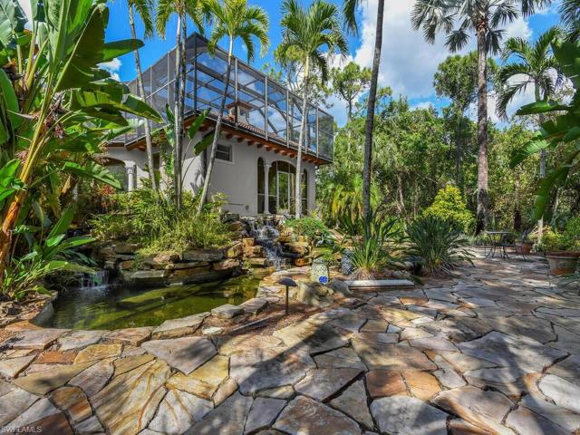 Water features with Kooi pond