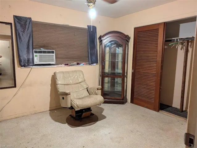 376  Kingston E DR, Fort Myers, FL 33905