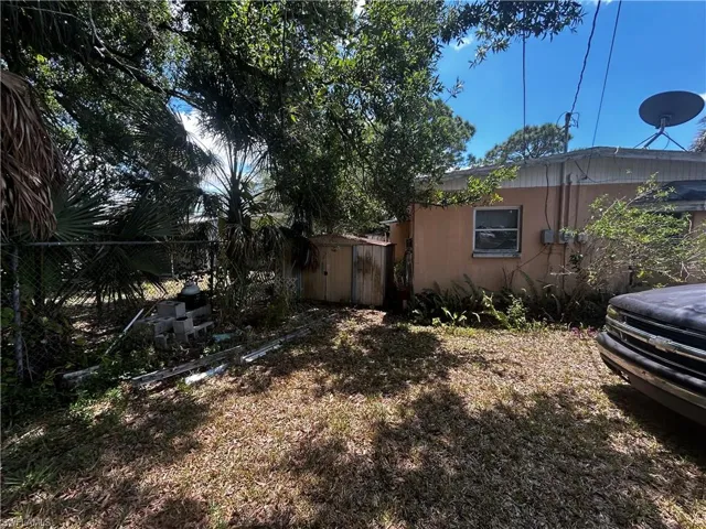 376  Kingston E DR, Fort Myers, FL 33905