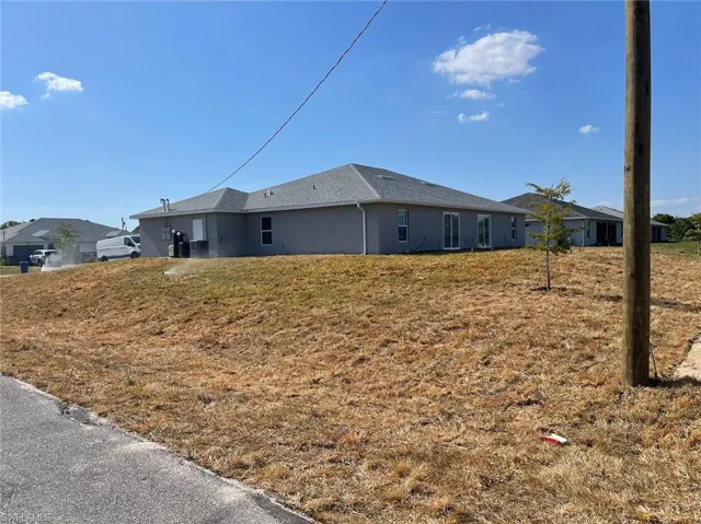 1141-1143 Ichabod Ave S, Lehigh Acres Fl 33973
