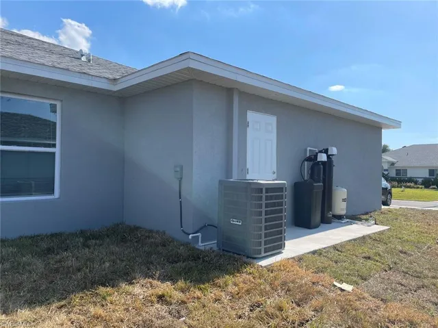 1141-1143 Ichabod Ave S, Lehigh Acres Fl 33973