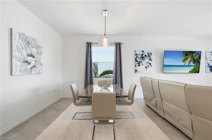 2662  Scarlet  WAY, Naples, FL 34120