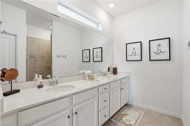 2662  Scarlet  WAY, Naples, FL 34120
