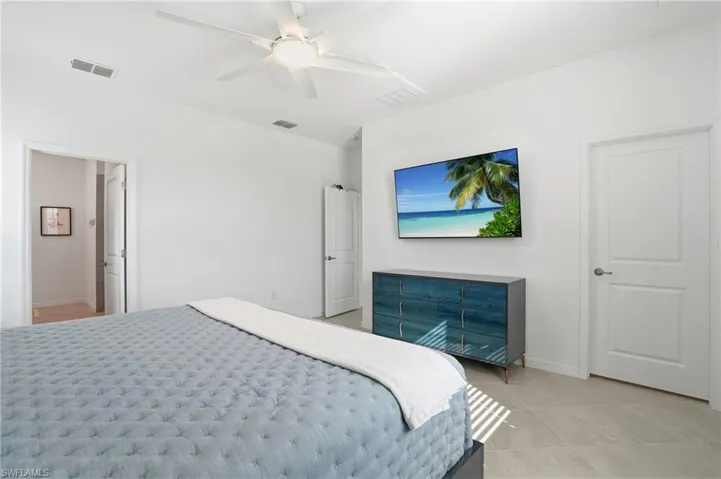 2662  Scarlet  WAY, Naples, FL 34120