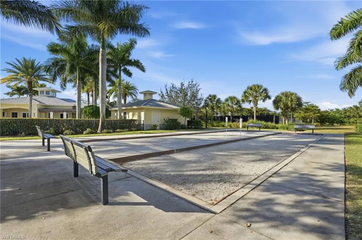 2662  Scarlet  WAY, Naples, FL 34120