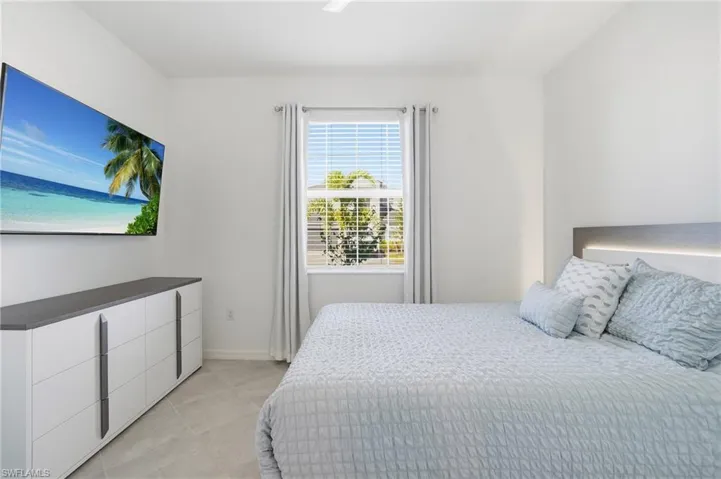 2662  Scarlet  WAY, Naples, FL 34120