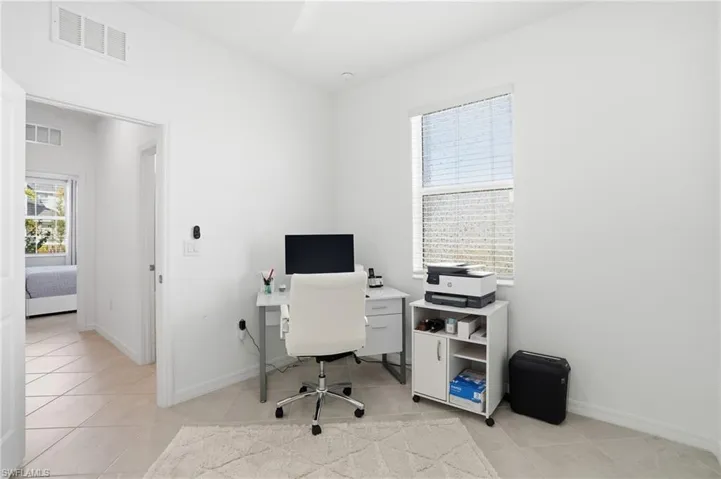 2662  Scarlet  WAY, Naples, FL 34120