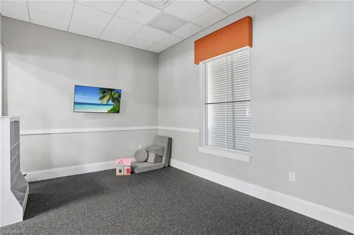 2662  Scarlet  WAY, Naples, FL 34120