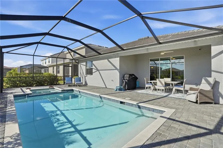 2662  Scarlet  WAY, Naples, FL 34120