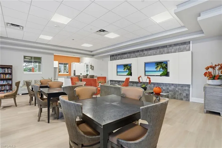 2662  Scarlet  WAY, Naples, FL 34120