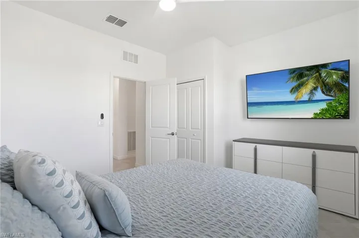 2662  Scarlet  WAY, Naples, FL 34120