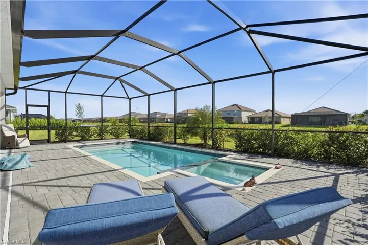 2662  Scarlet  WAY, Naples, FL 34120