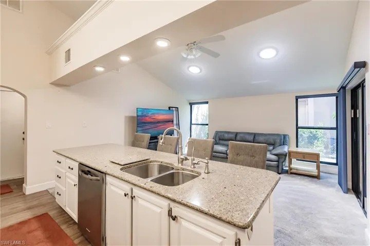 Kitchen/family