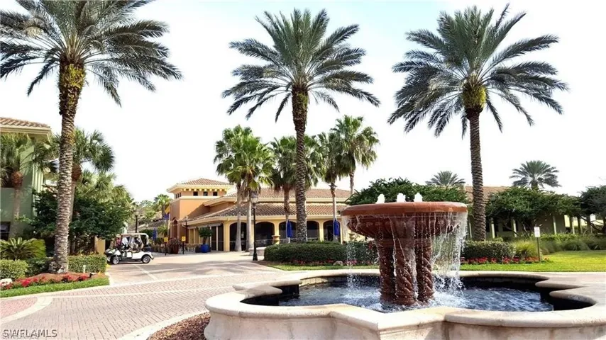 View of surrounding community