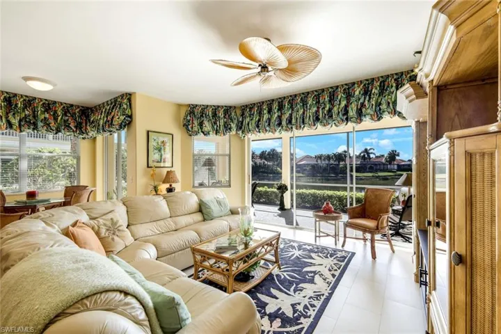 Living area with ceiling fan