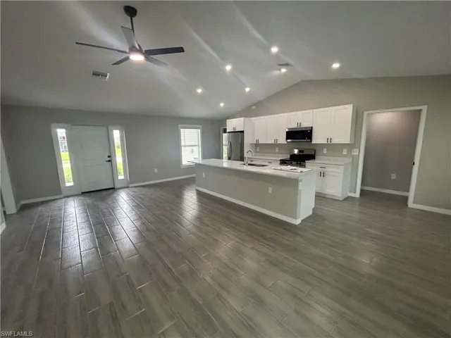 3804 Ne 9th Pl, Cape Coral, Florida 33909