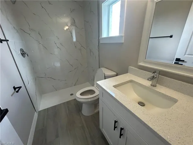 3804 Ne 9th Pl, Cape Coral, Florida 33909