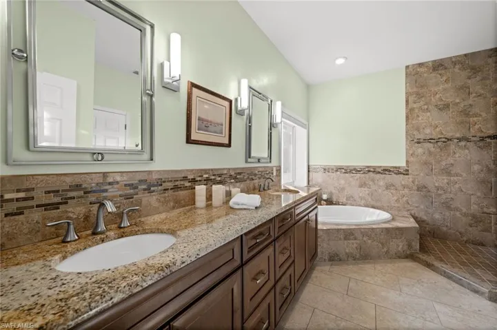Primary Suite Bath - Upper Level