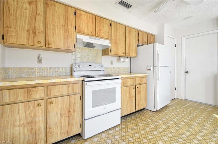 826 103rd AVE N, NAPLES FL 34108