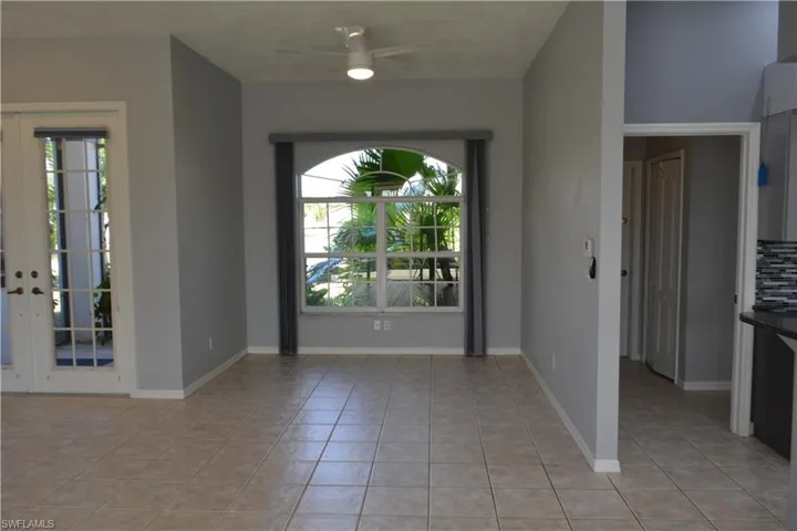 Front dining area