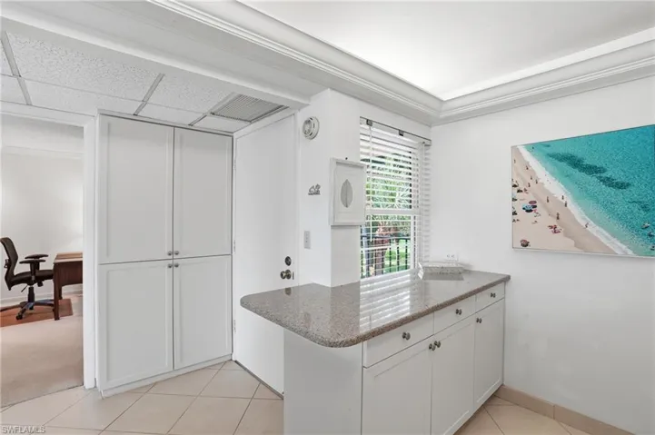 Condo entry 6304.