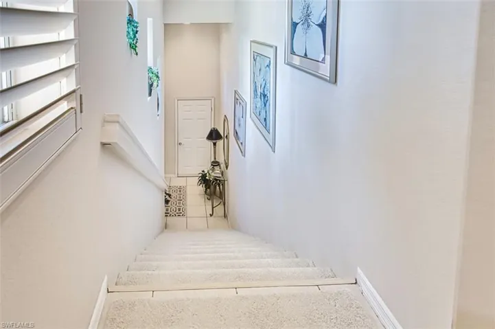 Stairs with speckled floor