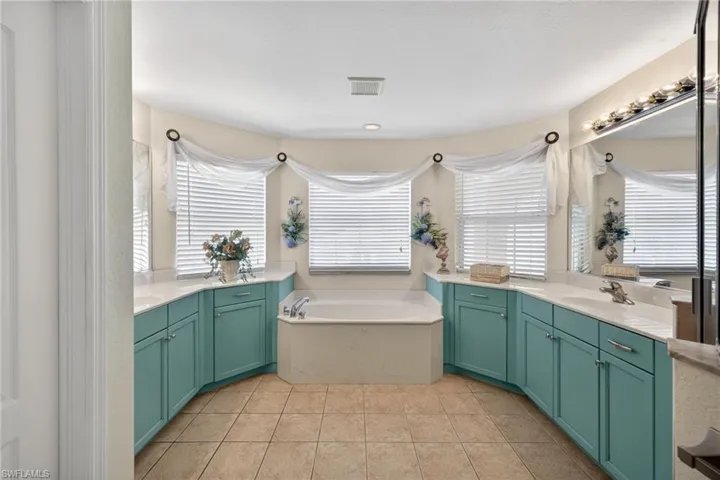 12416 Muddy Creek Ln, Fort Myers, Florida 33913