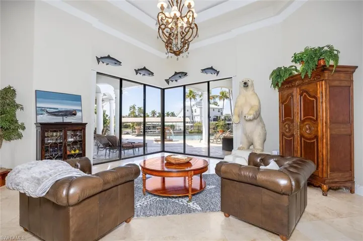 Owners saw to every detail,  preparing home for sale.Owners saw to every detail to ready home for sale.Owners saw to every detail to ready home for sale.   This is the guy you want to buy a home from....... NO deferred maintenance.