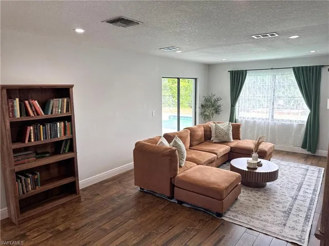 1019 Wyomi Dr, Fort Myers, Florida 33919