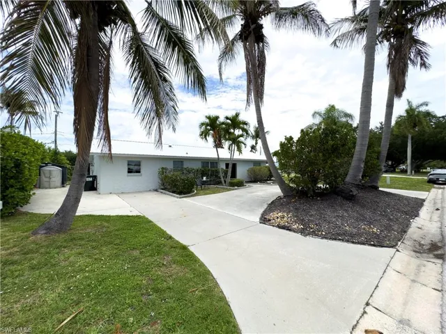 1019 Wyomi Dr, Fort Myers, Florida 33919