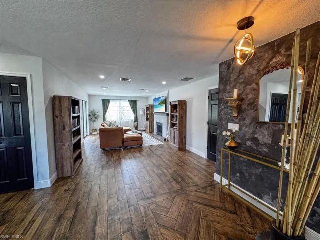 1019 Wyomi Dr, Fort Myers, Florida 33919