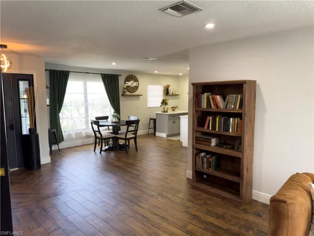 1019 Wyomi Dr, Fort Myers, Florida 33919