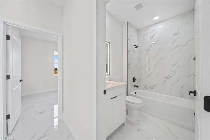 103 Diplomat Pkwy E, Cape Coral, Florida 33909